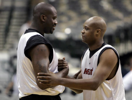 米兰是猎人还是猎物？阿莱格里：不，我不喜欢打猎（米兰究竟是猎手还是猎物？阿莱格里回应：不，我不喜欢狩猎）