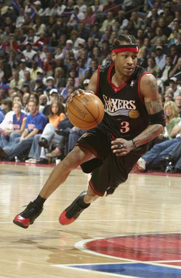 拒绝续约！武汉三镇顶薪留不住前恒大国脚，北京国安有望成新下家（前恒大国脚拒续约武汉三镇，顶薪难挽留，北京国安或成新东家）