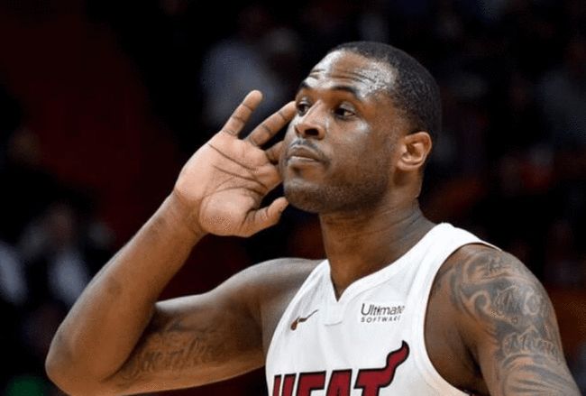 突发！阿诺德左腿受伤离场 皇马防线遭遇重创（阿诺德左腿伤退，皇马后防遭重击）