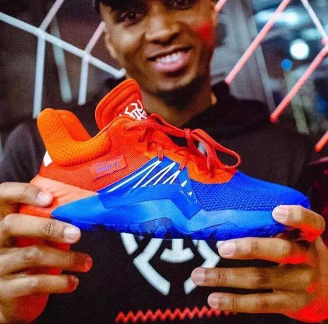 乌尔比希：我为每场比赛都做100%的准备，以便随时顶替诺伊尔（乌尔比希：我每场都全力备战，随时待命接替诺伊尔）