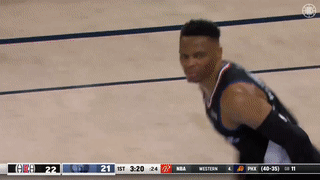 6金传奇+国际封神，樊振东凭啥成国球破局关键？（从六金到国际封神，樊振东何以成为国乒破局之钥？）