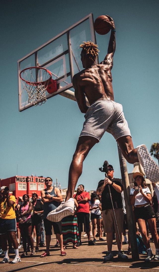 斯洛特：阿诺德对利物浦而言很特别，每次见到他我都会拥抱他（斯洛特：阿诺德之于利物浦意义非凡，每次见到他我都会给他一个拥抱）