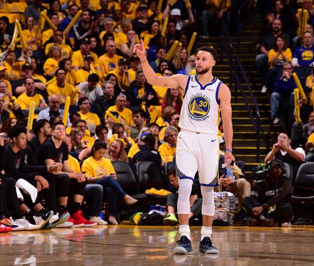 甜蜜负担？广州队入围足协杯夺冠排名前4，国安海港联手出战下赛季亚冠（喜忧参半：广州队跻身足协杯争冠四强，国安与海港携手出战下季亚冠）